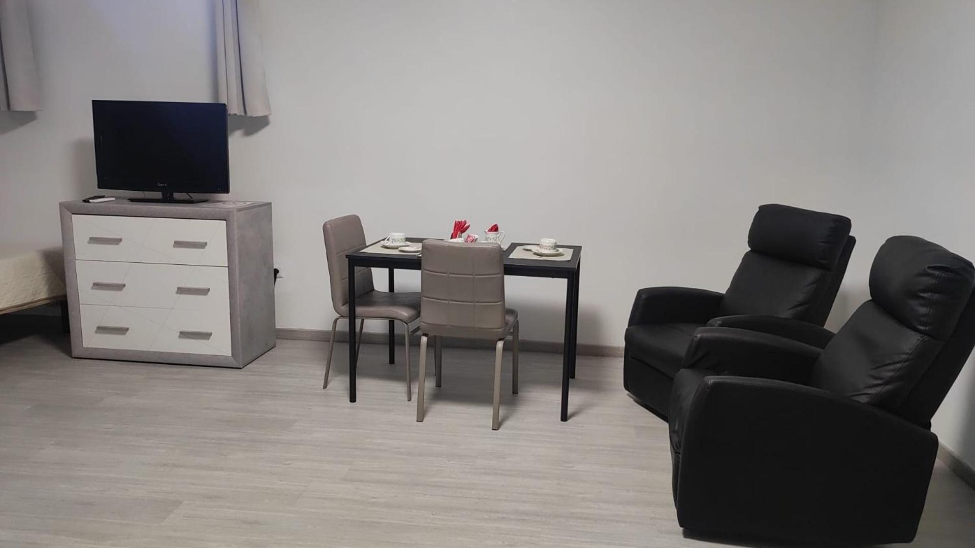 B&B La Pace Ardea Bagian luar foto